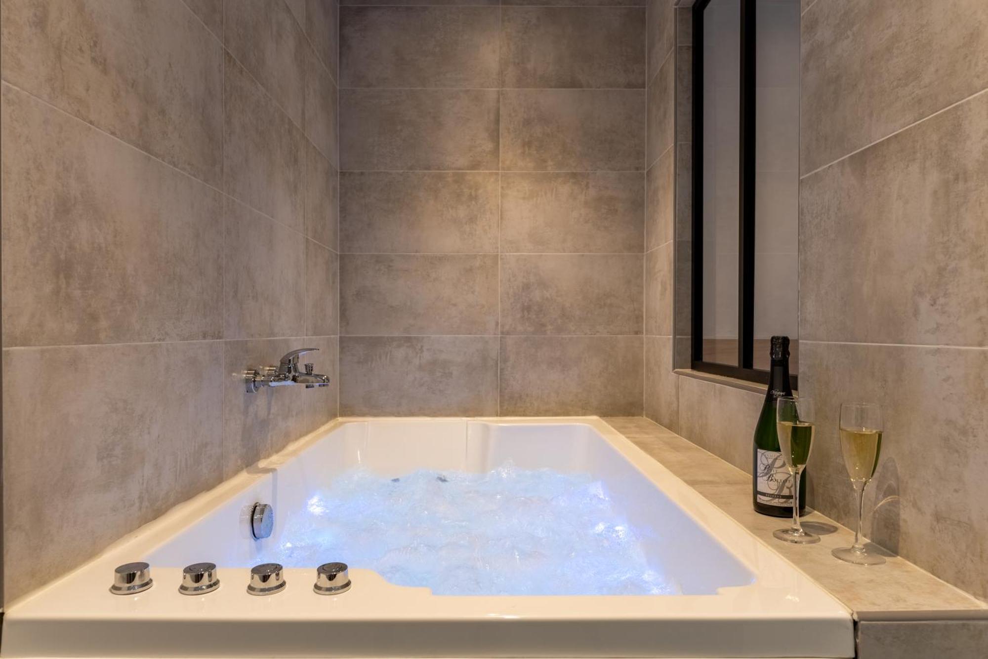 Le Fruit Defendu "Love Room" Jacuzzi Centre Ville Rouen Ngoại thất bức ảnh