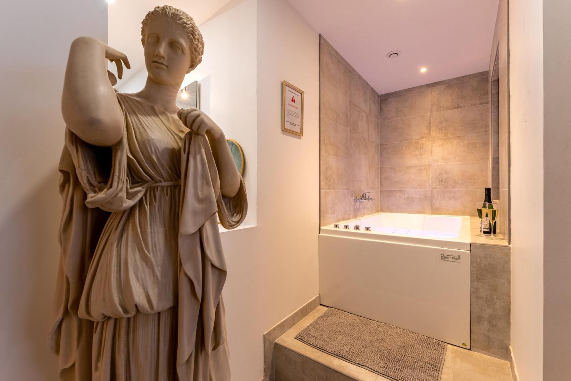 Le Fruit Defendu "Love Room" Jacuzzi Centre Ville Rouen Ngoại thất bức ảnh